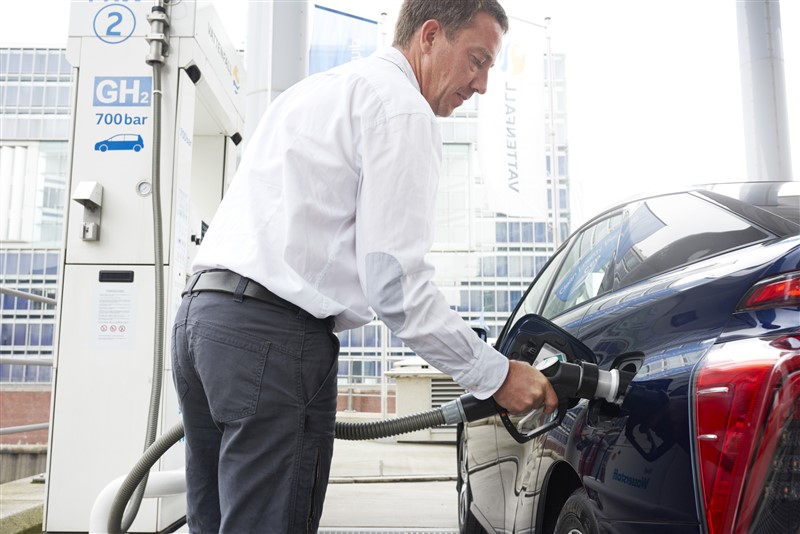 Straks langs de A12 waterstof tanken met dank aan lokale bedrijven