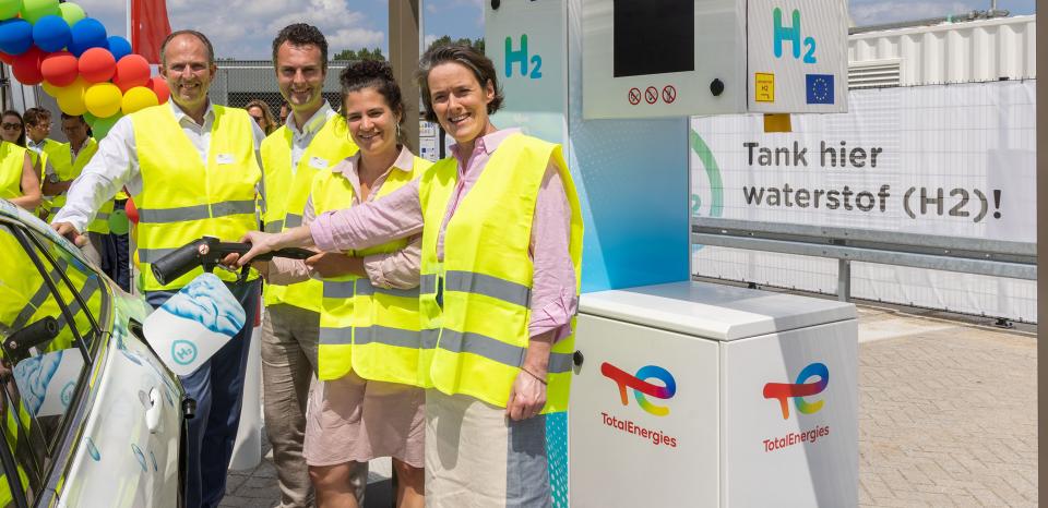 TotalEnergies opent waterstoftankstation in Veldhoven